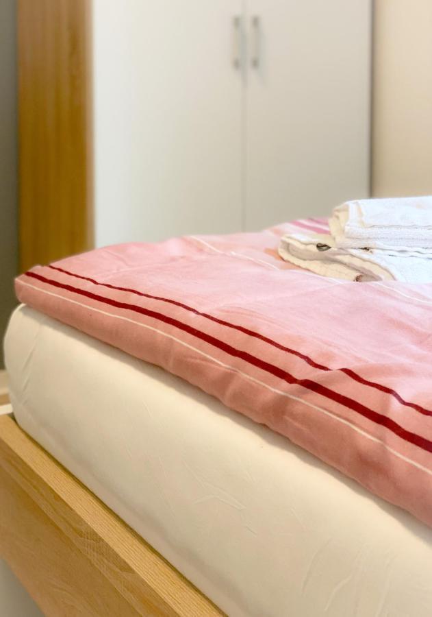 Traumhaftes Privatzimmer In Karlsruhe Ngoại thất bức ảnh